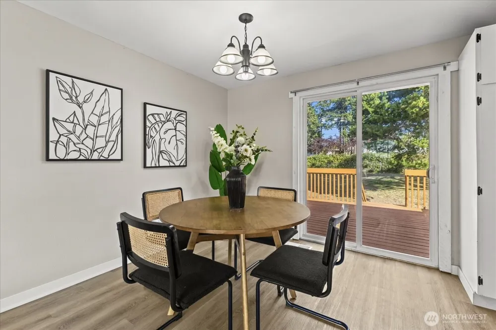 720 NW Hyak Drive Oak Harbor, WA 98277