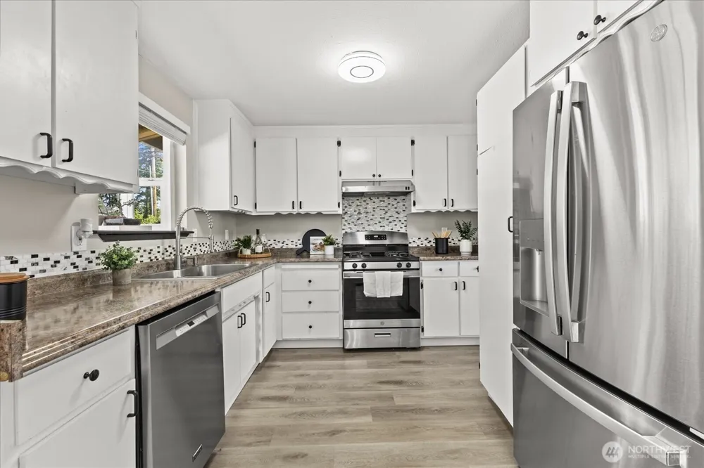 720 NW Hyak Drive Oak Harbor, WA 98277