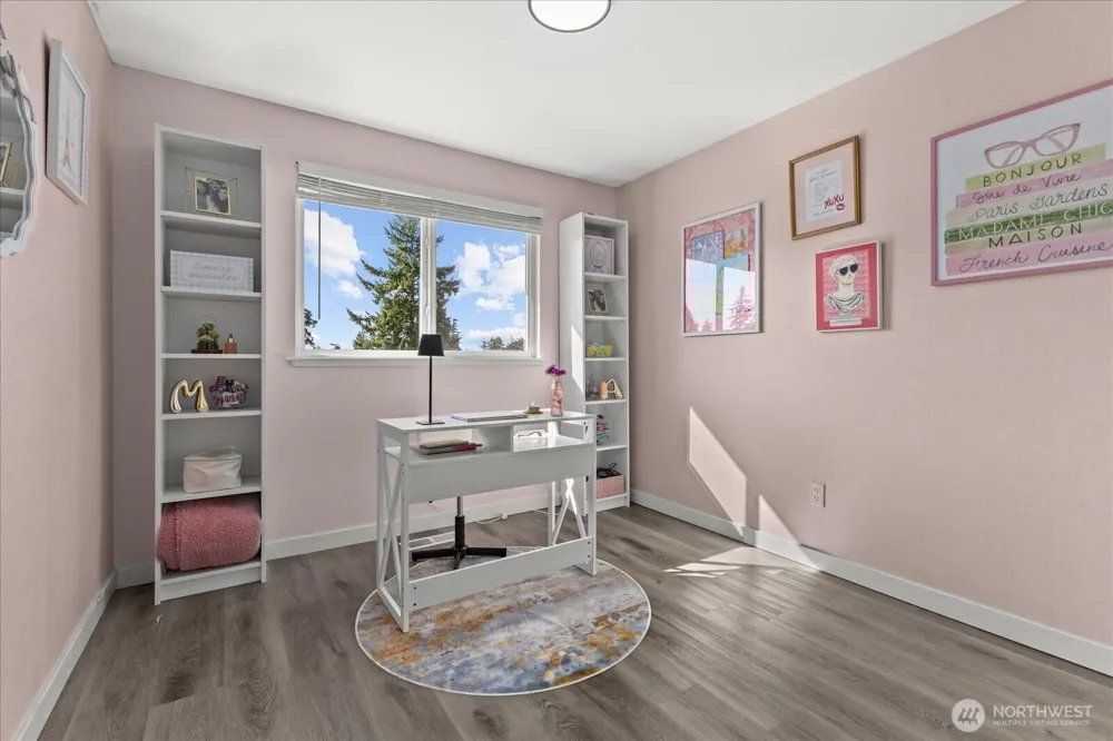 720 NW Hyak Drive Oak Harbor, WA 98277