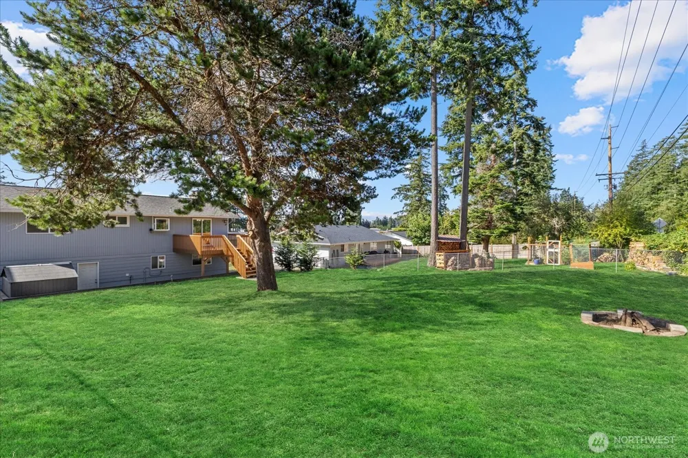 720 NW Hyak Drive Oak Harbor, WA 98277