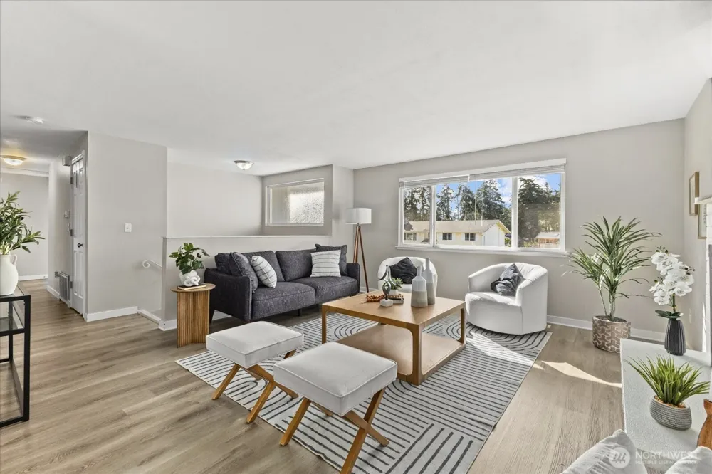 720 NW Hyak Drive Oak Harbor, WA 98277