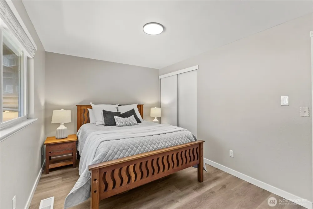 720 NW Hyak Drive Oak Harbor, WA 98277