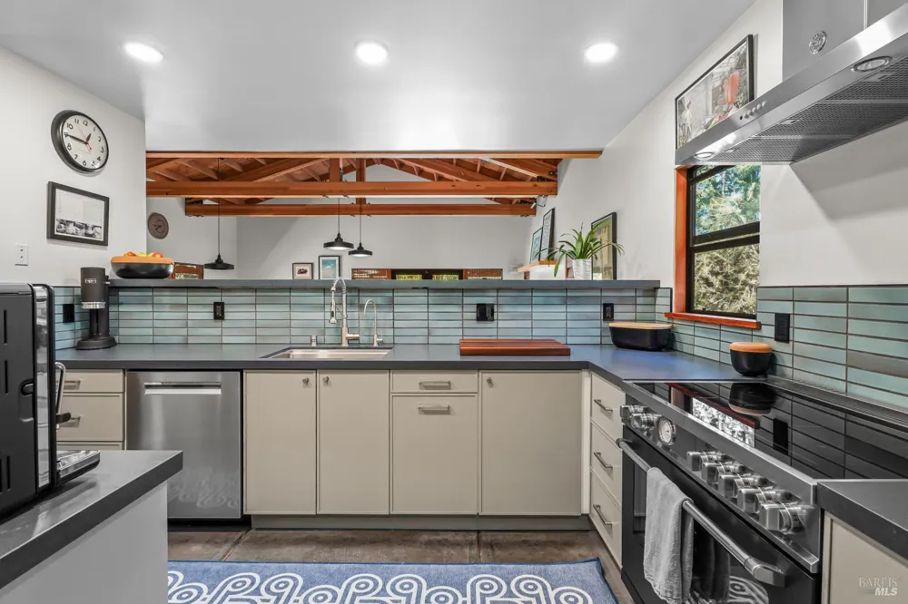 9787 Mill Station Road Sebastopol, CA 95472