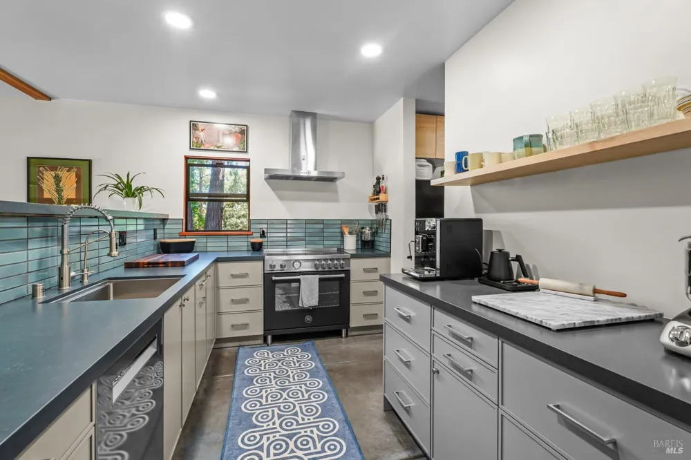 9787 Mill Station Road Sebastopol, CA 95472