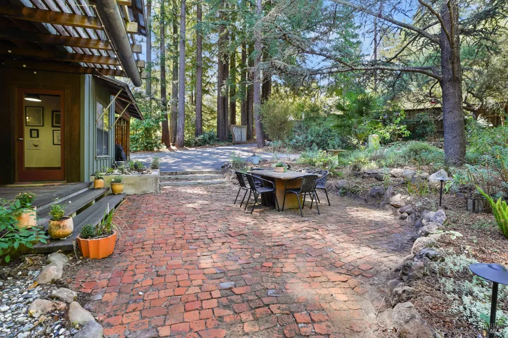 9787 Mill Station Road Sebastopol, CA 95472