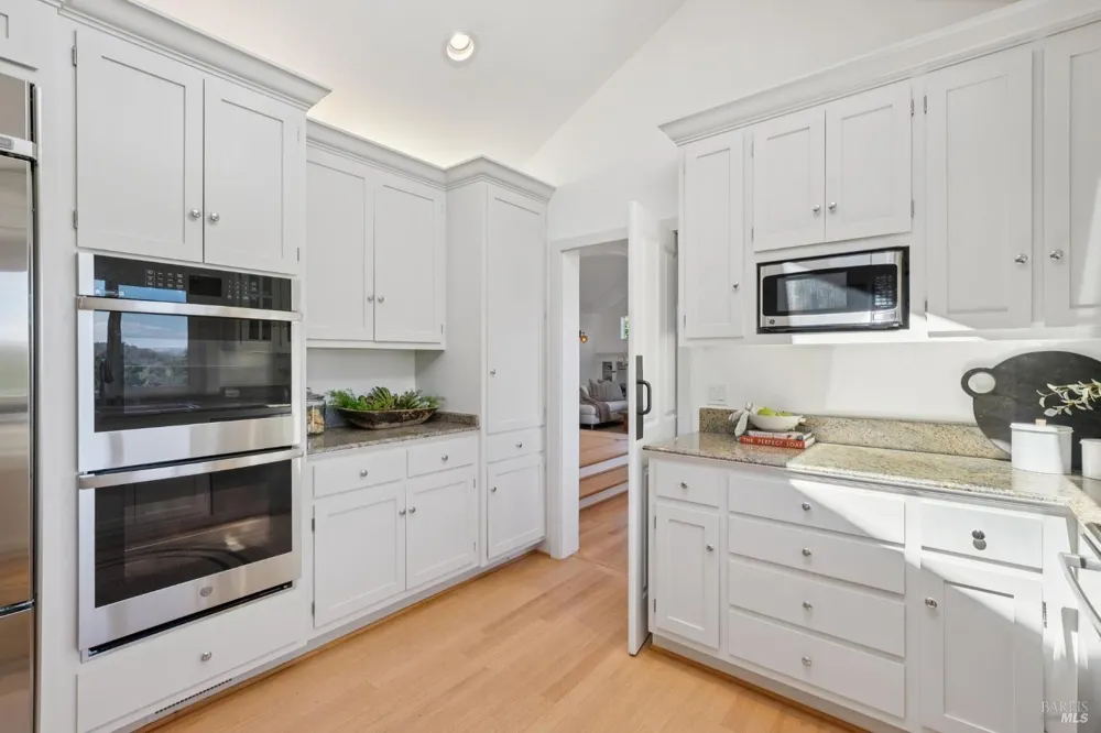 489 Green Glen Way Mill Valley, CA 94941