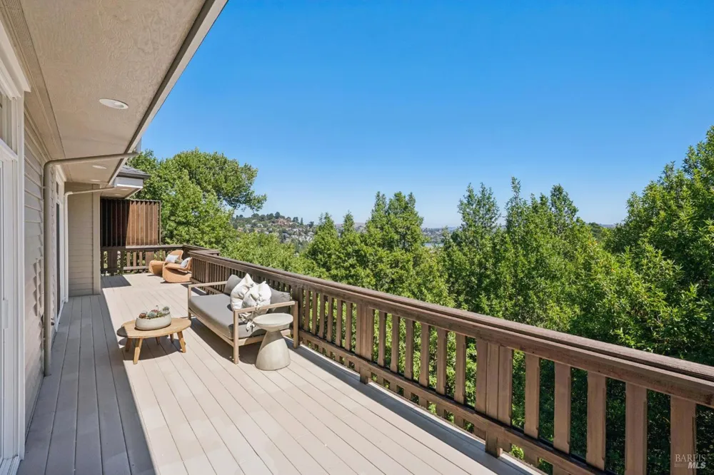 489 Green Glen Way Mill Valley, CA 94941
