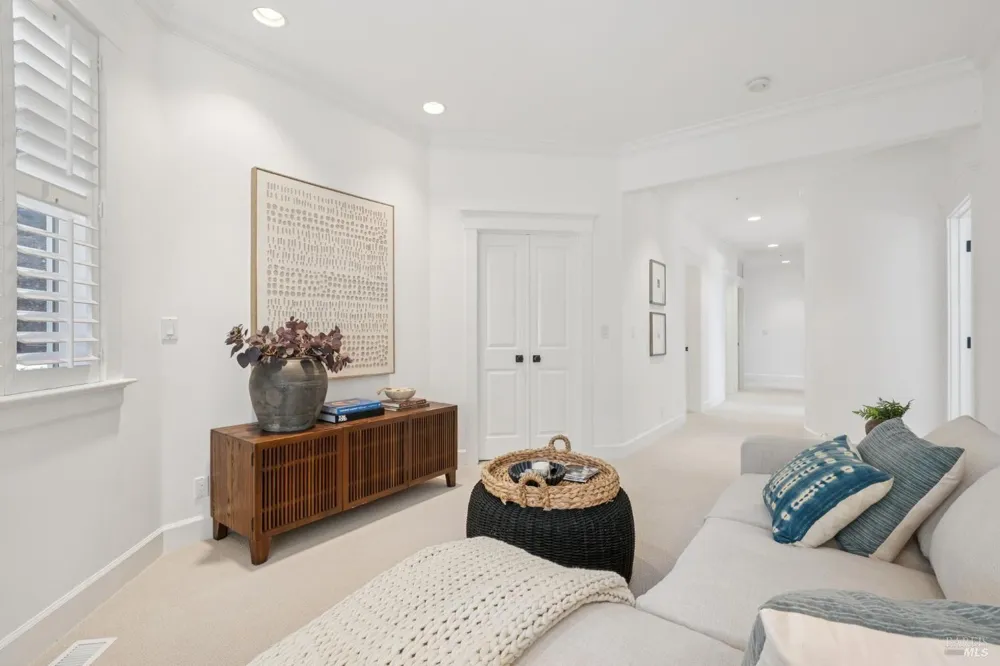 489 Green Glen Way Mill Valley, CA 94941