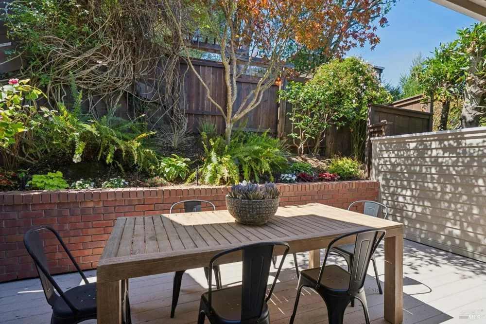 489 Green Glen Way Mill Valley, CA 94941