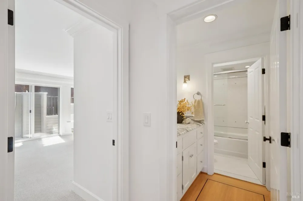 489 Green Glen Way Mill Valley, CA 94941