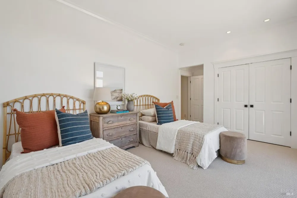 489 Green Glen Way Mill Valley, CA 94941