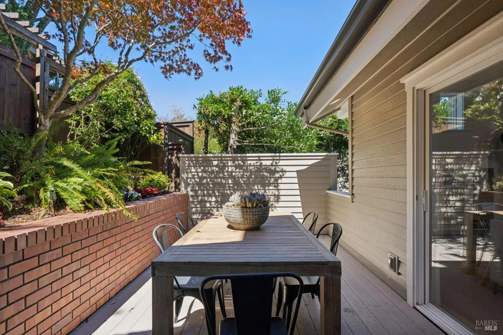 489 Green Glen Way Mill Valley, CA 94941