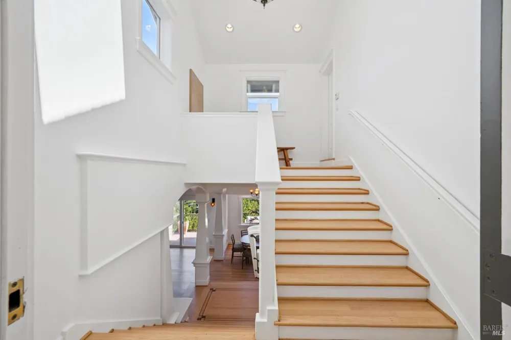 489 Green Glen Way Mill Valley, CA 94941