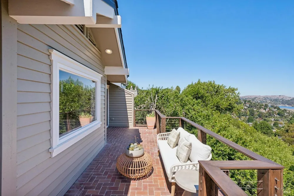 489 Green Glen Way Mill Valley, CA 94941