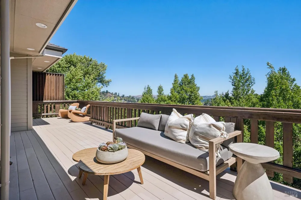 489 Green Glen Way Mill Valley, CA 94941