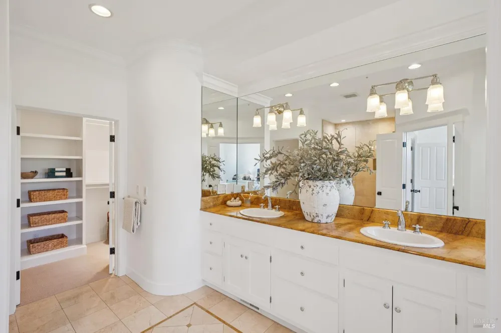 489 Green Glen Way Mill Valley, CA 94941