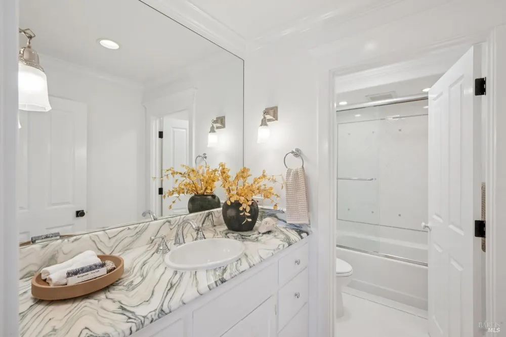 489 Green Glen Way Mill Valley, CA 94941