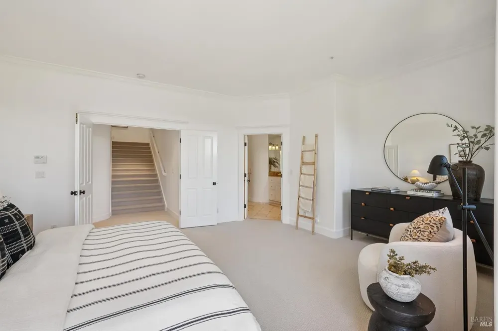 489 Green Glen Way Mill Valley, CA 94941