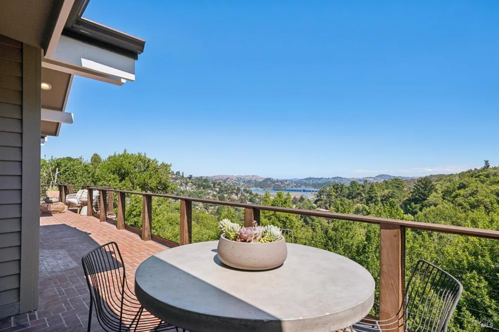 489 Green Glen Way Mill Valley, CA 94941