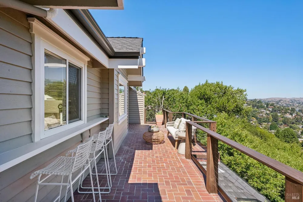 489 Green Glen Way Mill Valley, CA 94941
