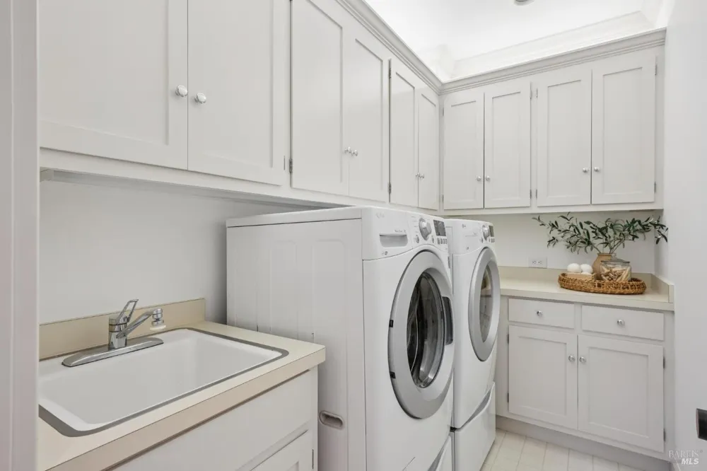 489 Green Glen Way Mill Valley, CA 94941