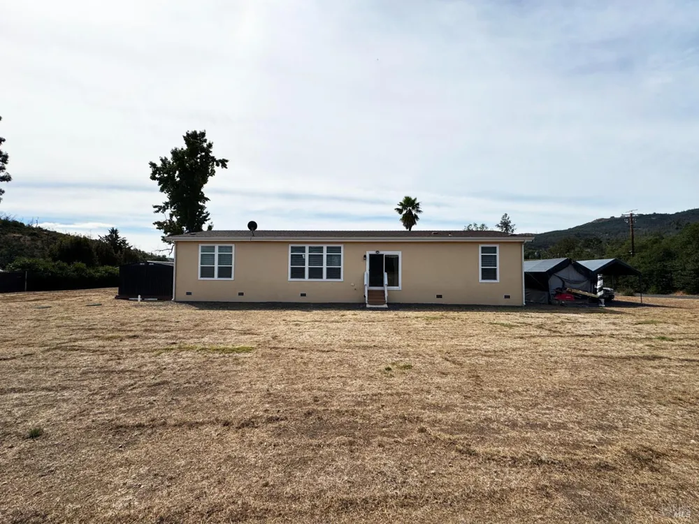 4051 Fisher Lake Drive Redwood Valley, CA 95470