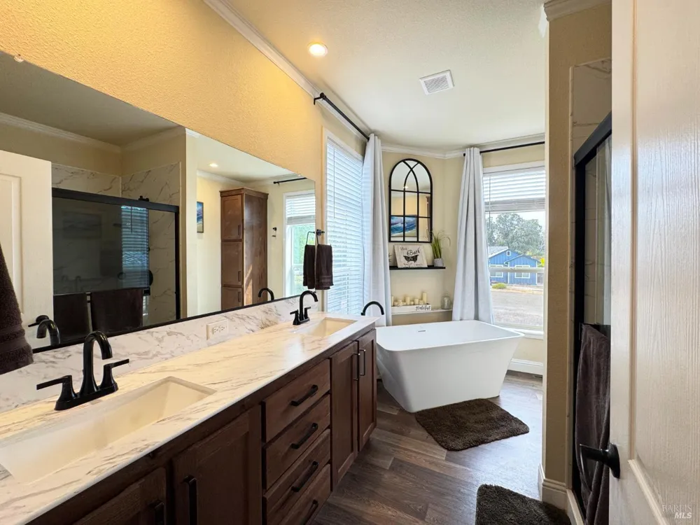 4051 Fisher Lake Drive Redwood Valley, CA 95470