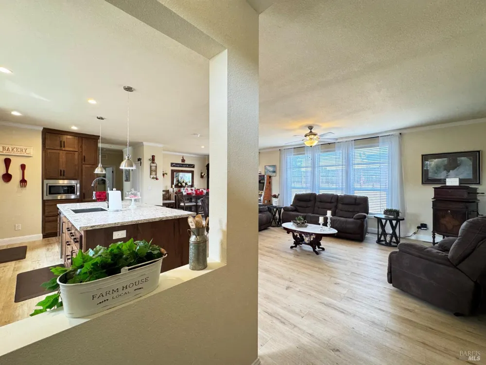 4051 Fisher Lake Drive Redwood Valley, CA 95470