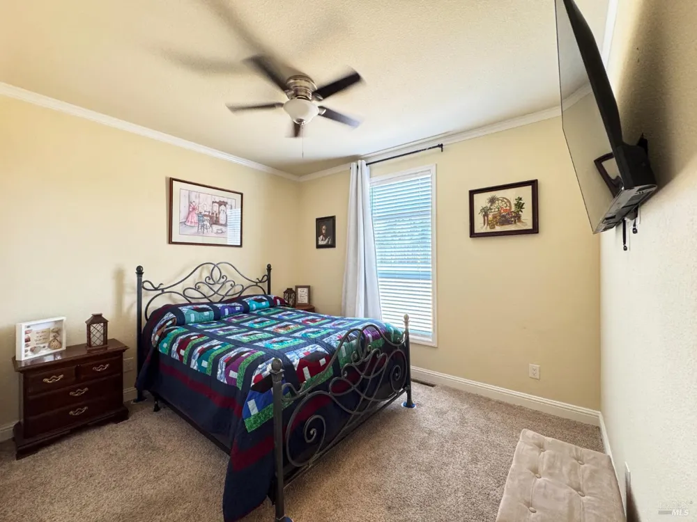 4051 Fisher Lake Drive Redwood Valley, CA 95470