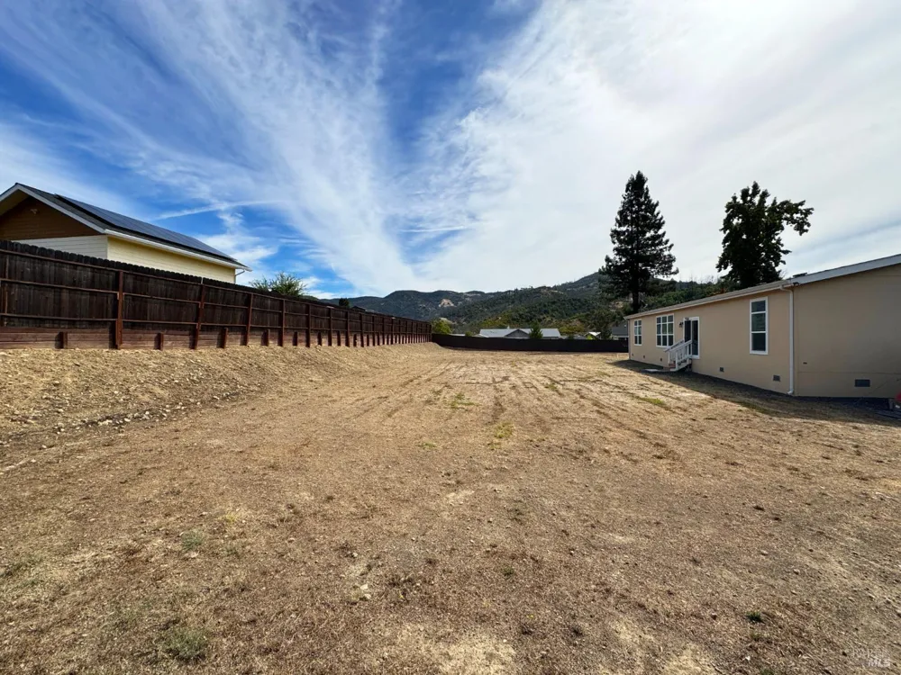 4051 Fisher Lake Drive Redwood Valley, CA 95470