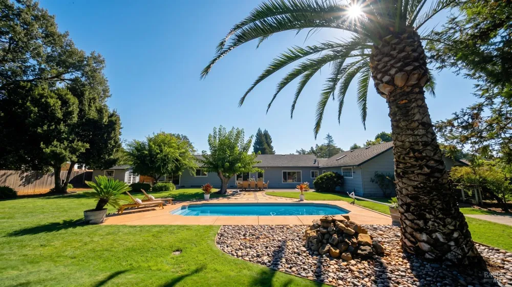 1459 Jahn Drive Santa Rosa, CA 95401