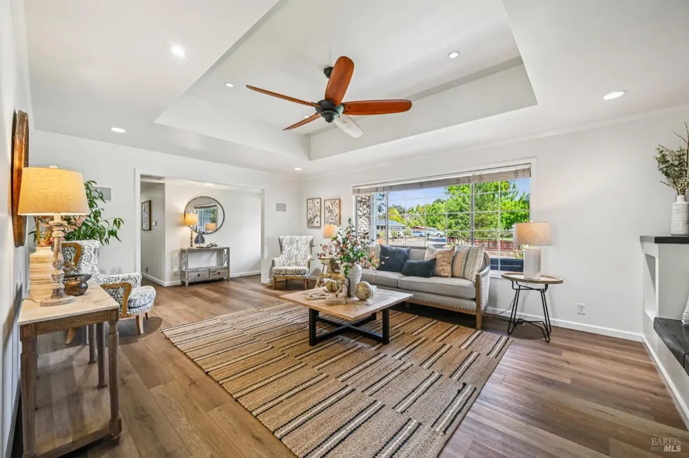 1459 Jahn Drive Santa Rosa, CA 95401