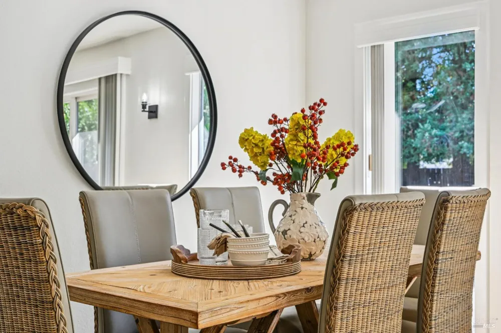 1459 Jahn Drive Santa Rosa, CA 95401