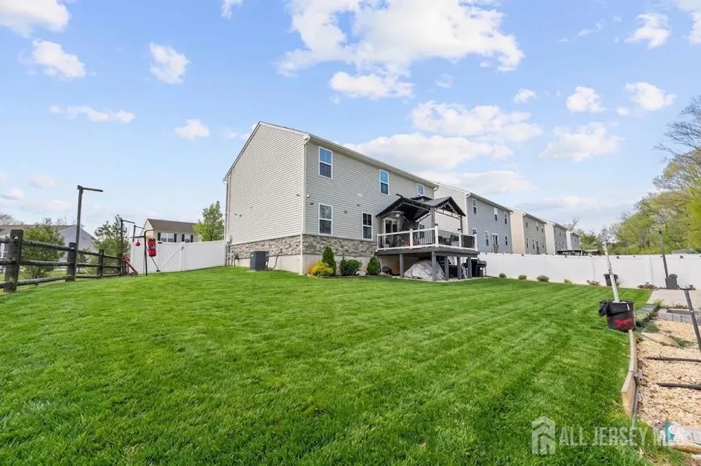 163 Ciseley Drive Winslow, NJ 08081
