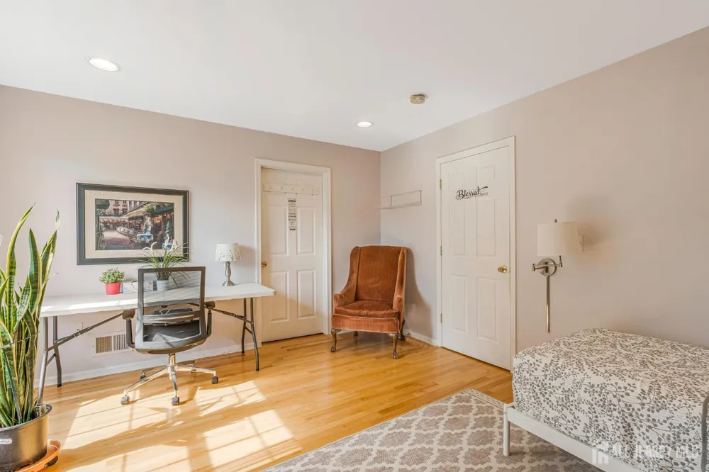 29 Catherine Court Old Bridge, NJ 08879