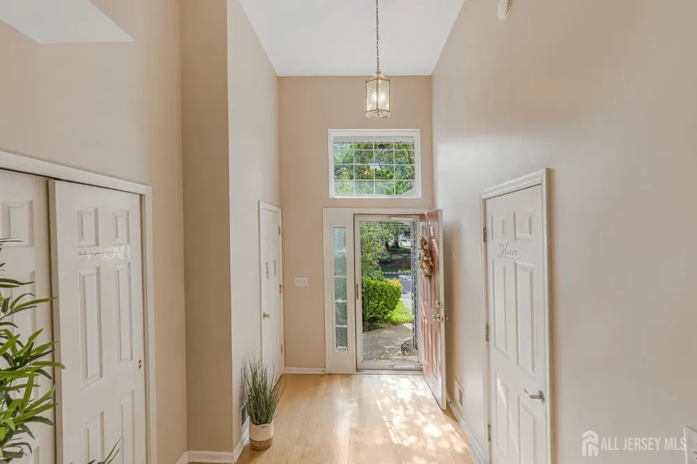 29 Catherine Court Old Bridge, NJ 08879