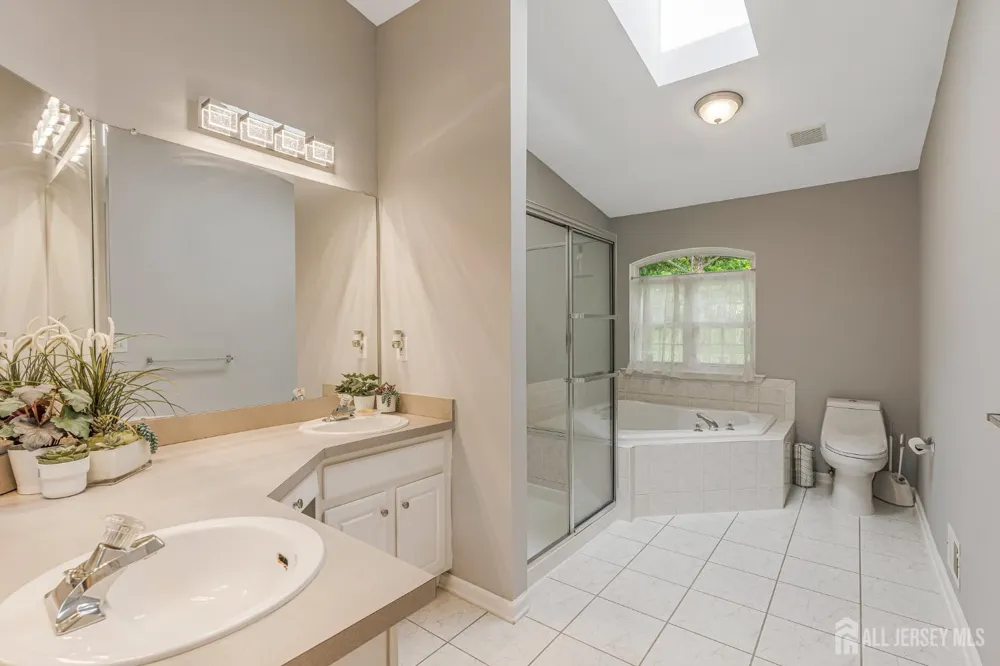 29 Catherine Court Old Bridge, NJ 08879