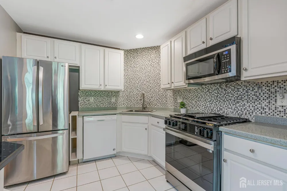 29 Catherine Court Old Bridge, NJ 08879
