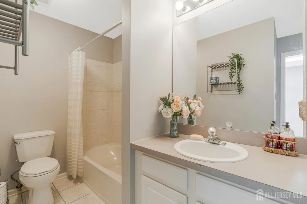 29 Catherine Court Old Bridge, NJ 08879