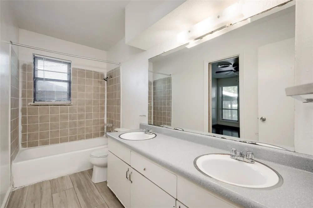2900 Northeast Drive Austin, TX 78723