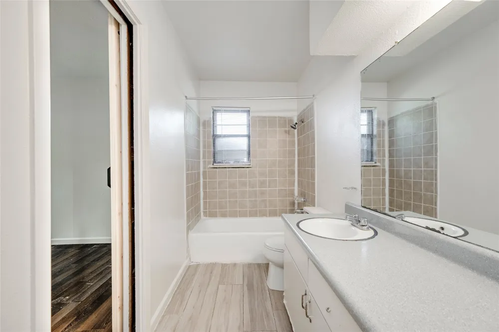 2900 Northeast Drive Austin, TX 78723
