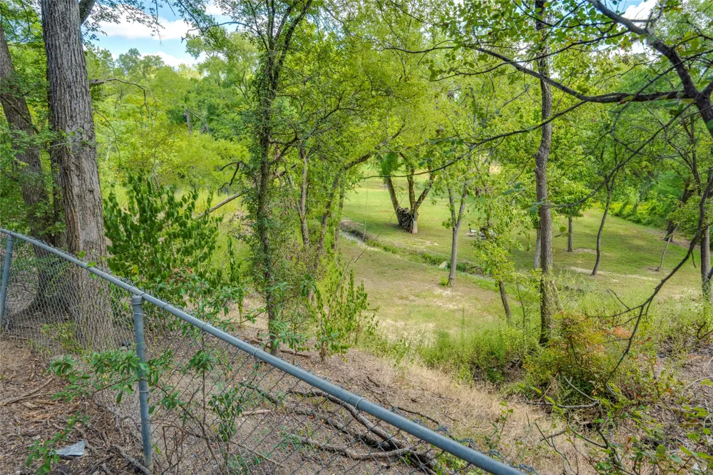 2900 Northeast Drive Austin, TX 78723