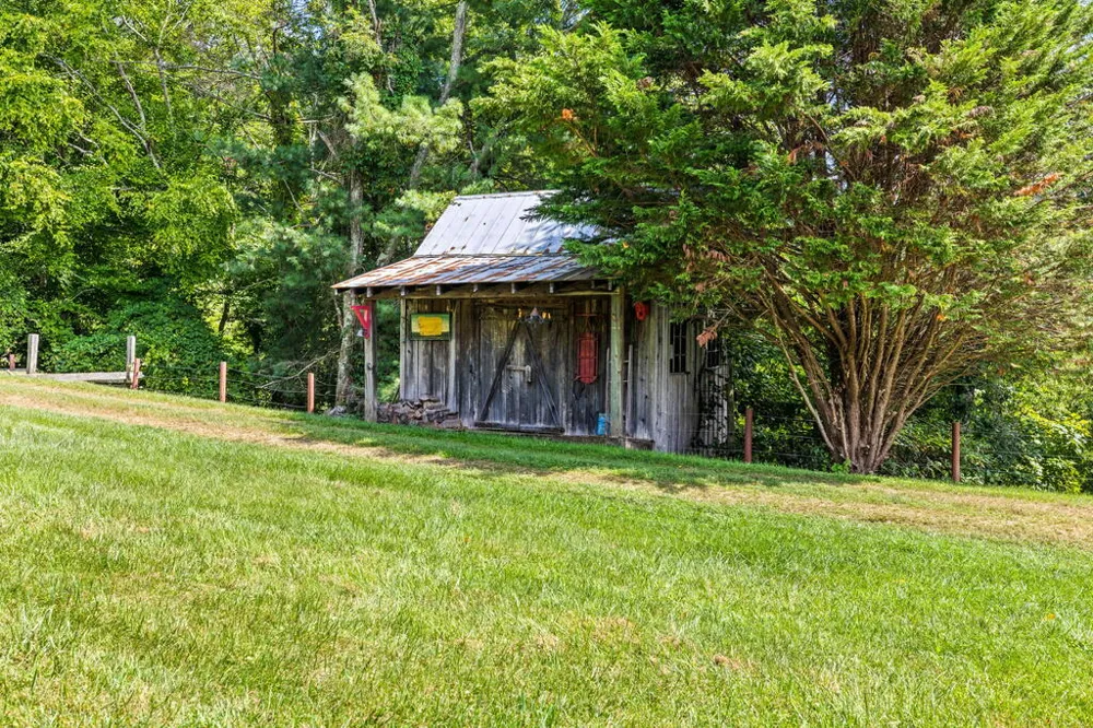 Crabtree Mountain Road Clyde, NC 28721