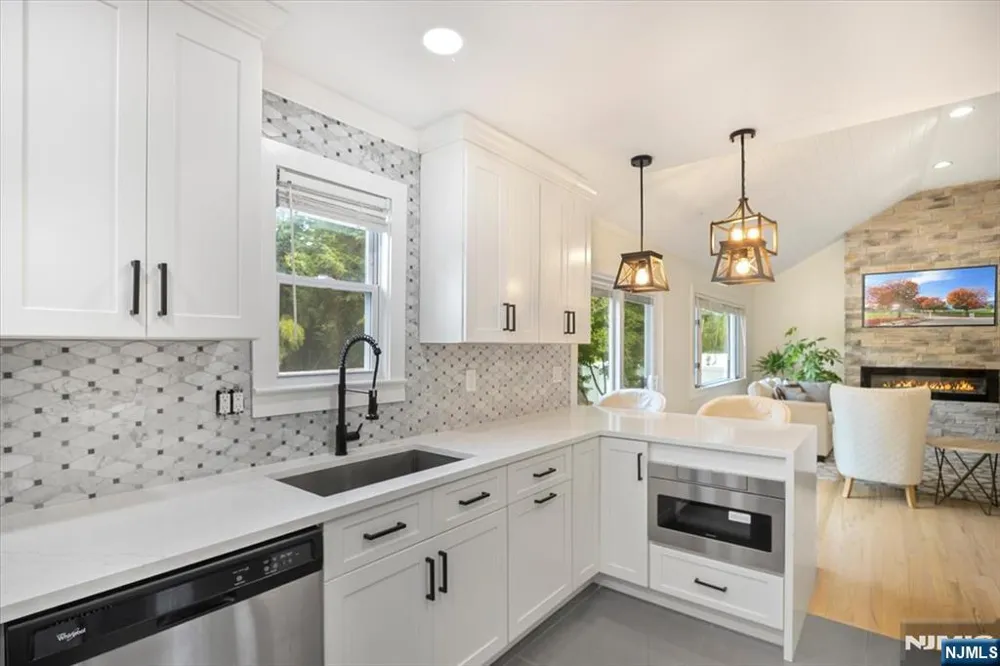 53 Sylvan Terrace Wayne, NJ 07470