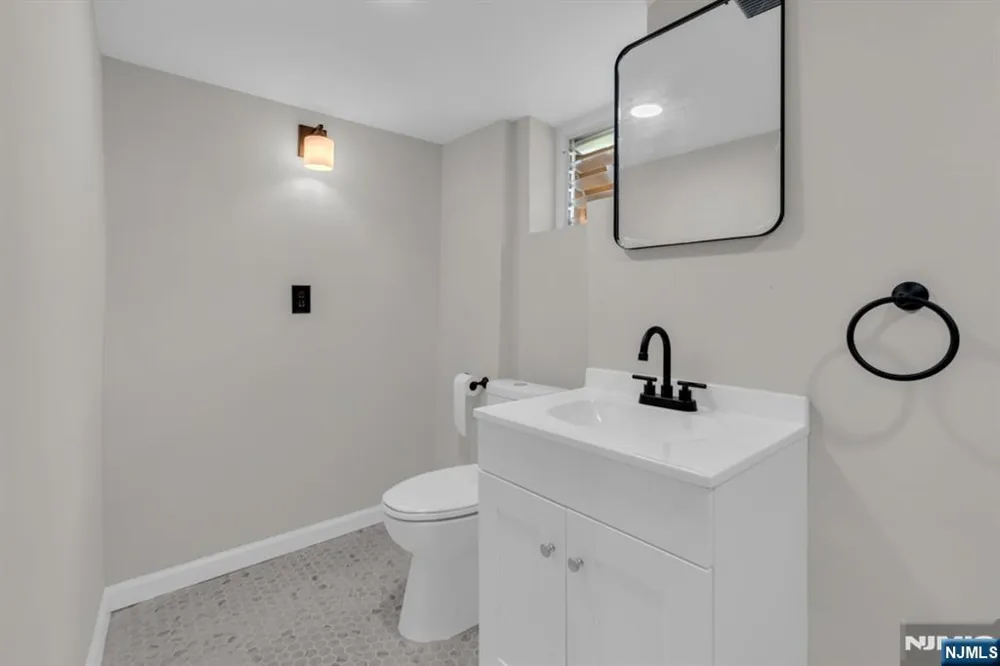 51 Sunset Avenue Bloomfield, NJ 07003