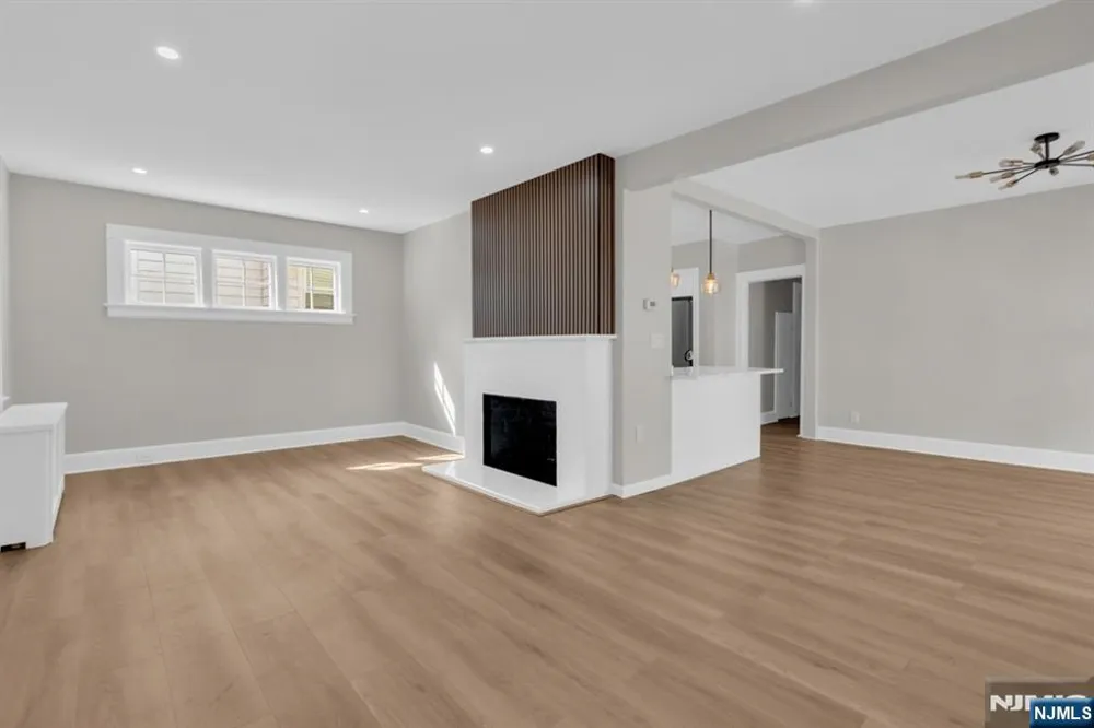 51 Sunset Avenue Bloomfield, NJ 07003