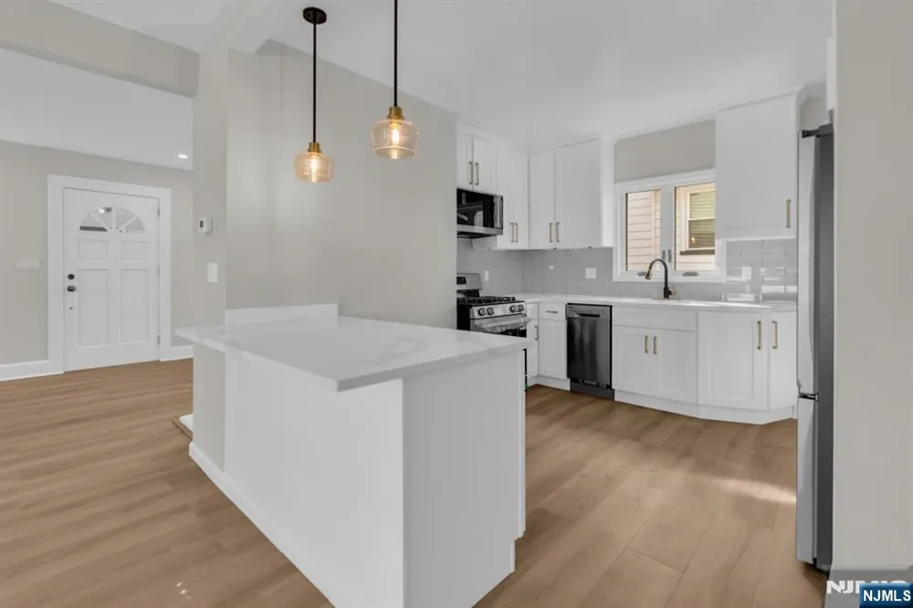 51 Sunset Avenue Bloomfield, NJ 07003