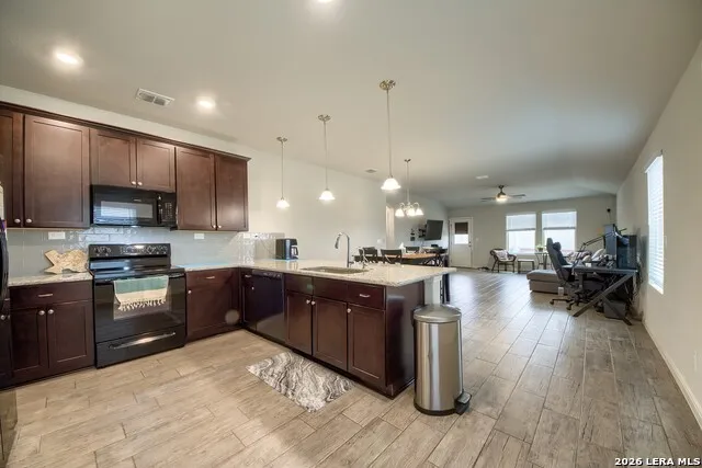 222 HIGH FENCE RD San Antonio, TX 78253