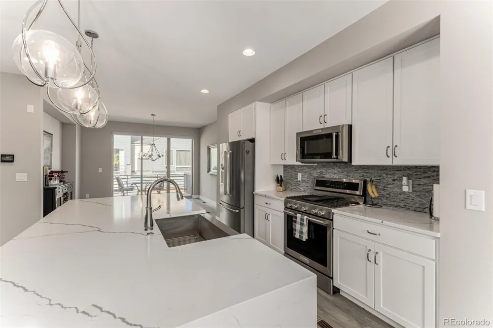 6984 E 1 st Avenue Denver, CO 80230