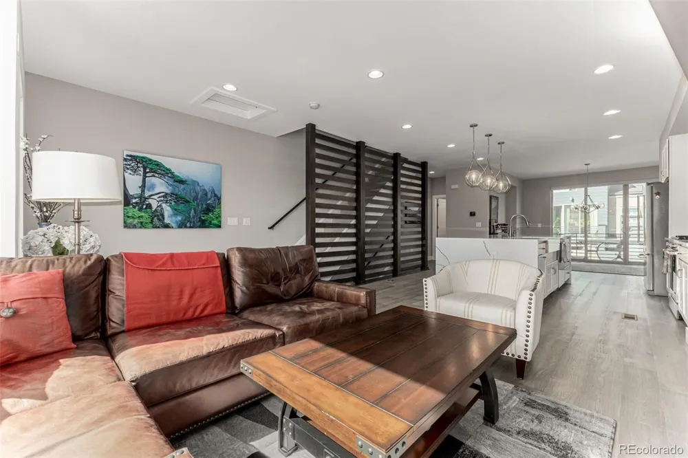 6984 E 1 st Avenue Denver, CO 80230